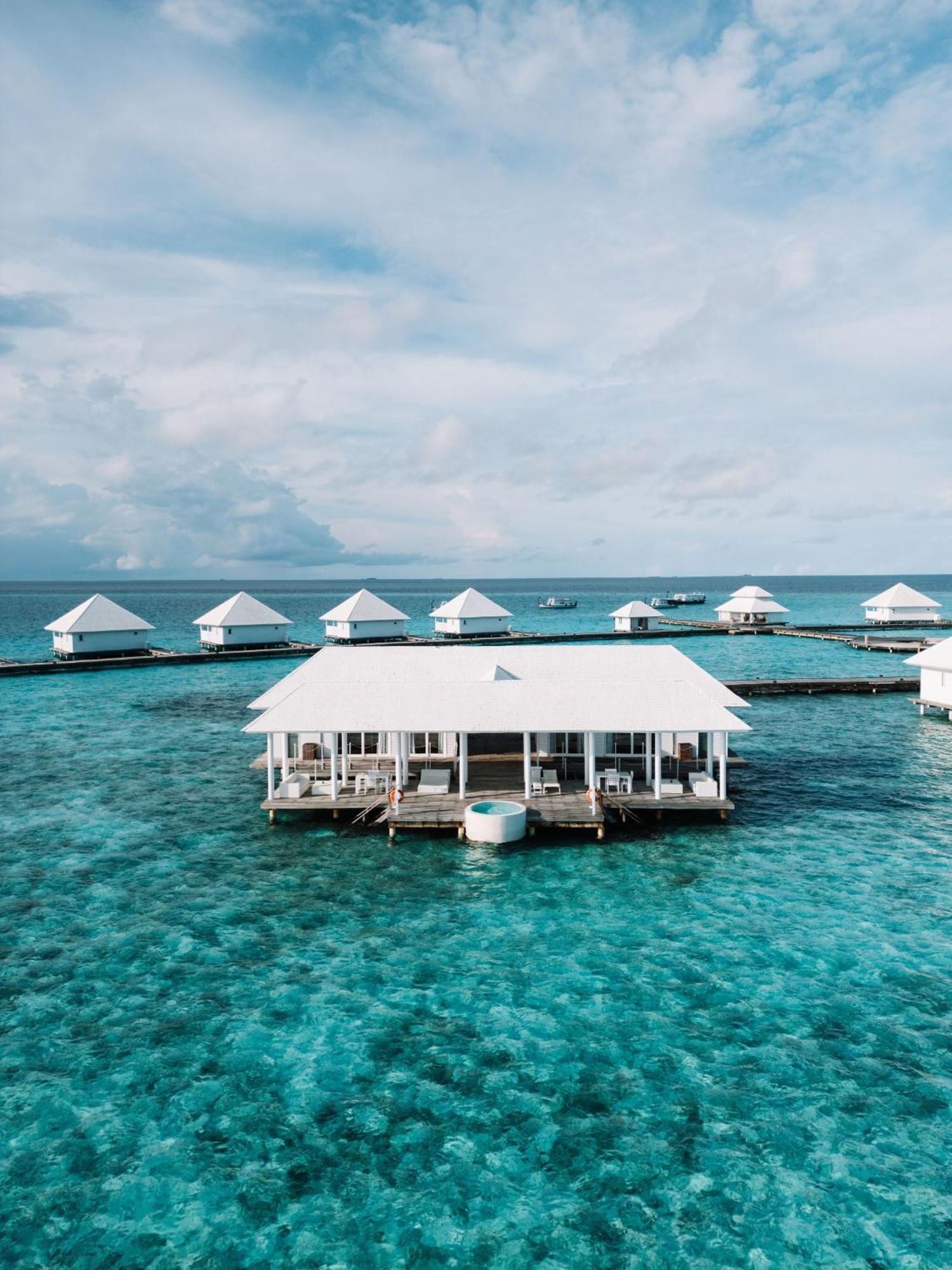 Diamonds Athuruga Maldives Resort & Spa Exterior photo