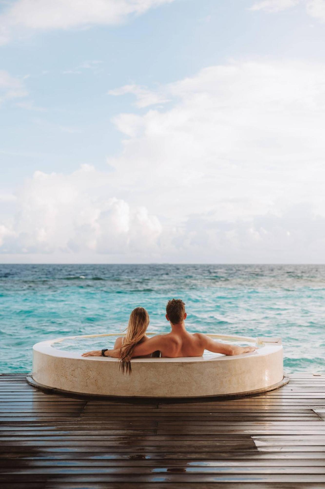 Diamonds Athuruga Maldives Resort & Spa Exterior photo
